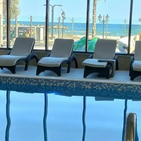Fabulous Beach & Spa Premium 20m De Plaja アパート