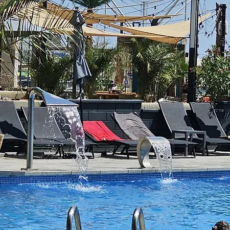Fabulous Beach & Spa Premium 20m De Plaja ナボダリ