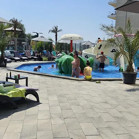 Fabulous Beach & Spa Premium 20m De Plaja Năvodari