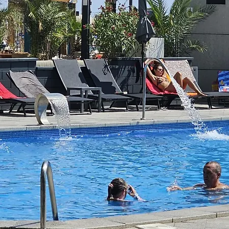 شقة Fabulous Beach & Spa Premium 20m De Plaja